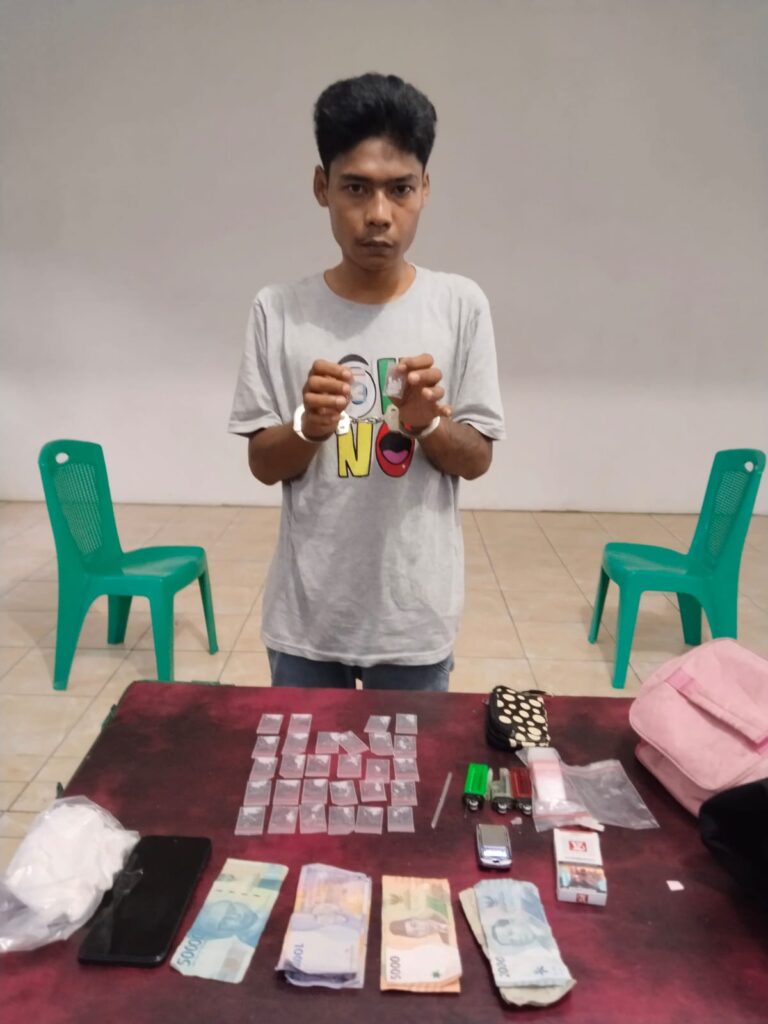 Pengedar Narkotika Jenis Sabu sabu Di Desa Dolok Maraja KecamatanTapian Dolok Kabupaten Simalungun Di Tangkap Personel Tim Intelrem 022/PT.